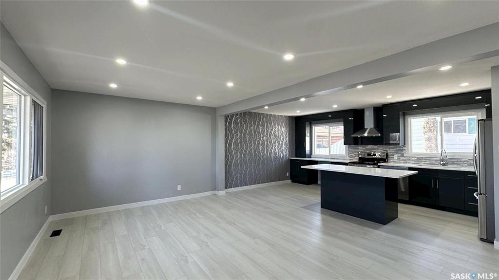 Second View of 1607 9th Avenue N, North Park, Saskatoon, Saskatchewan, S7K 2Z9