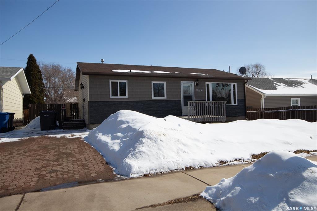 1672 102nd Street, SK032390, Saskatchewan,