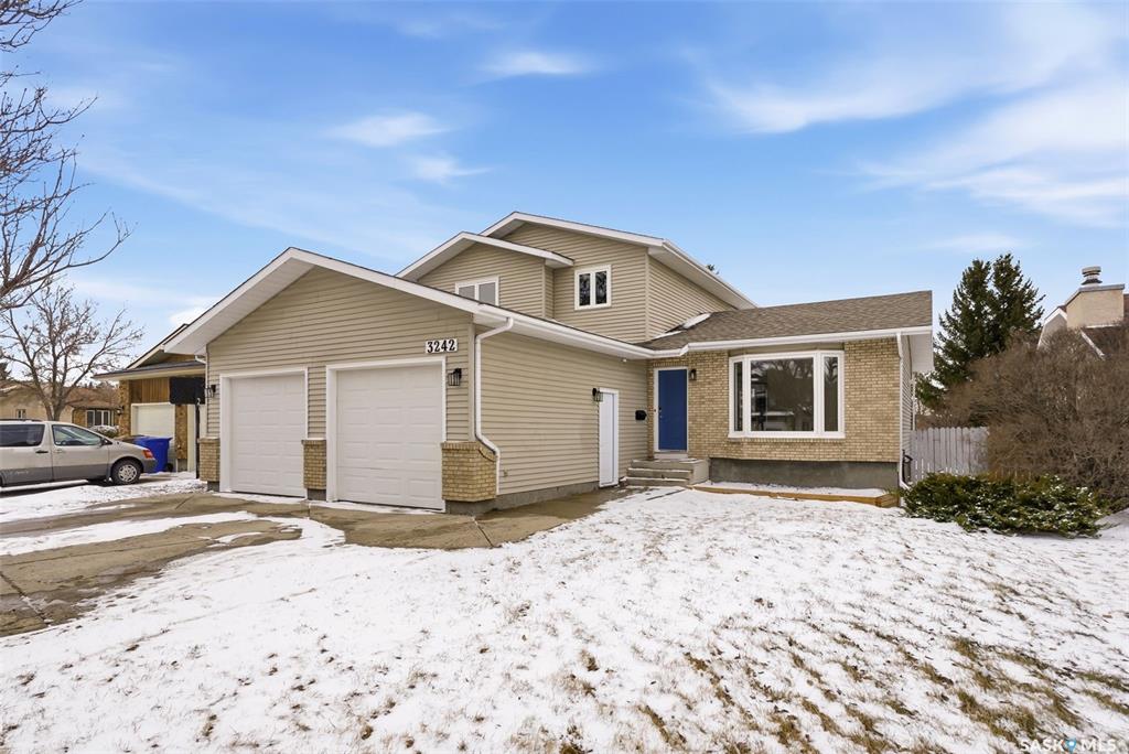 3242 Barton Place E, SK032399, Saskatchewan,
