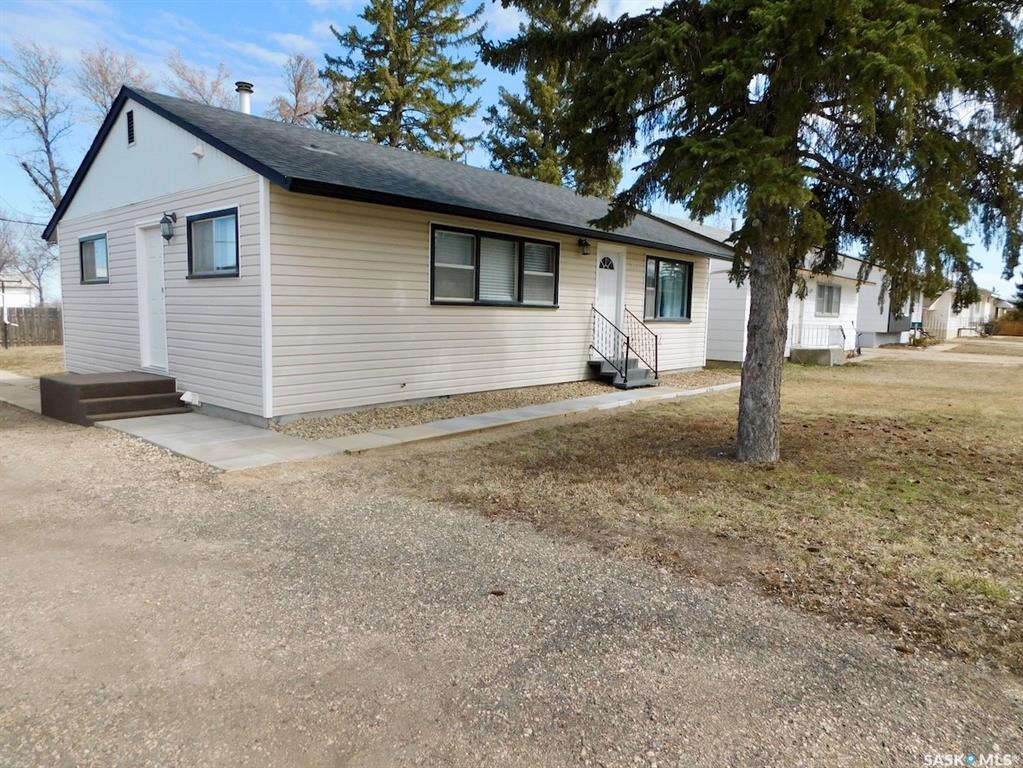 Third View of 507 2nd Avenue E, Assiniboia, Saskatchewan, S0H 0B0