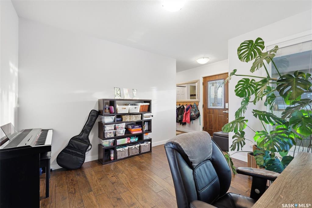 Fifth View of 207 5th Avenue, Aberdeen, Saskatchewan, S0K 0A0