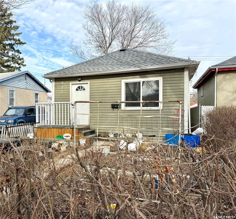 MLS® listing #SK032643 for sale located at 651 Queens Street
