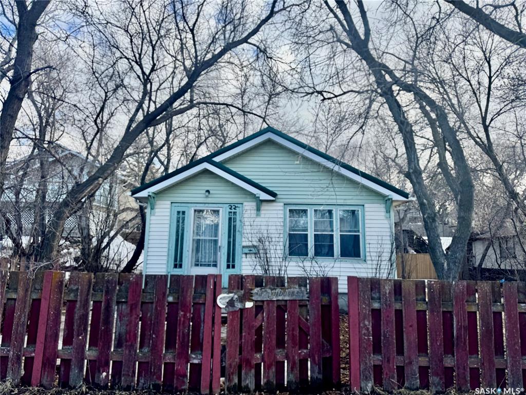 MLS® listing #SK032705 for sale located at 227 Fairchild Avenue
