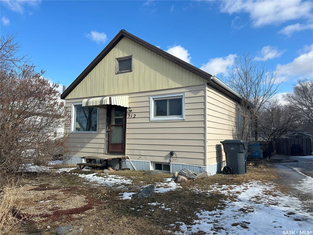 512 Railway Avenue, SK032710, Saskatchewan,
