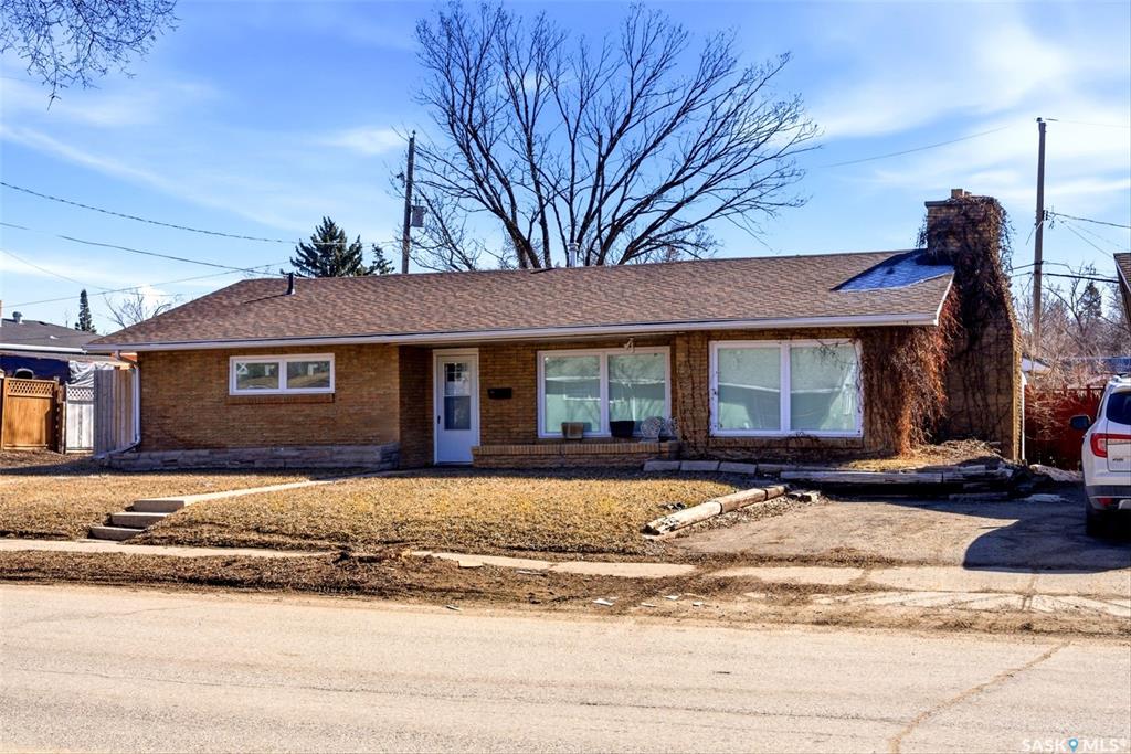 Second View of 321 Elphinstone Street, Regent Park, Regina, Saskatchewan, S4R 3W7