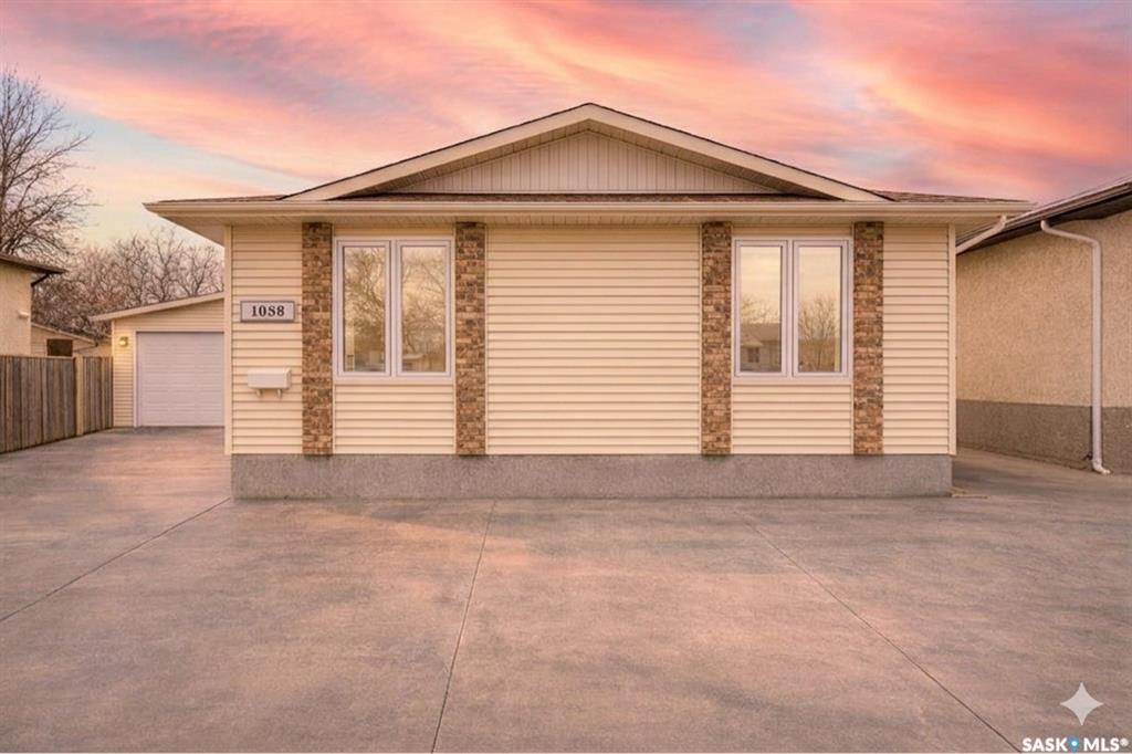 1058 Middleton Crescent, SK032883, Saskatchewan,