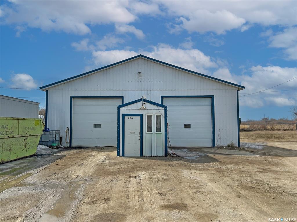 MLS® listing #SK032941 for sale located at 256 Boundary Avenue N