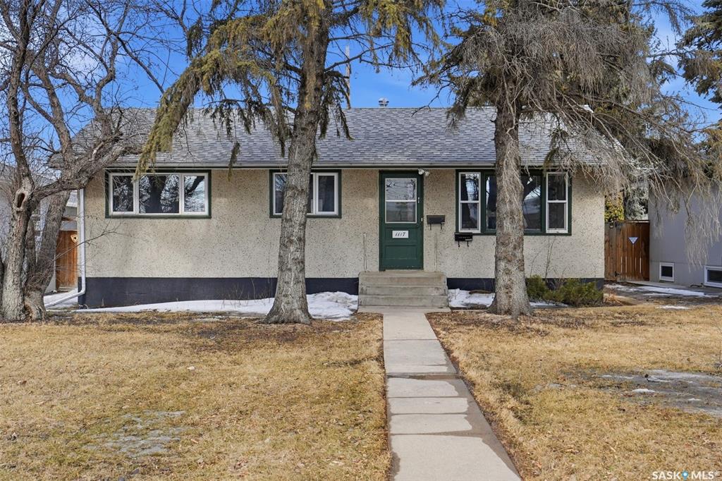 Main View of 1117 Taylor Street E, Haultain, Saskatoon, Saskatchewan, S7H 1W6
