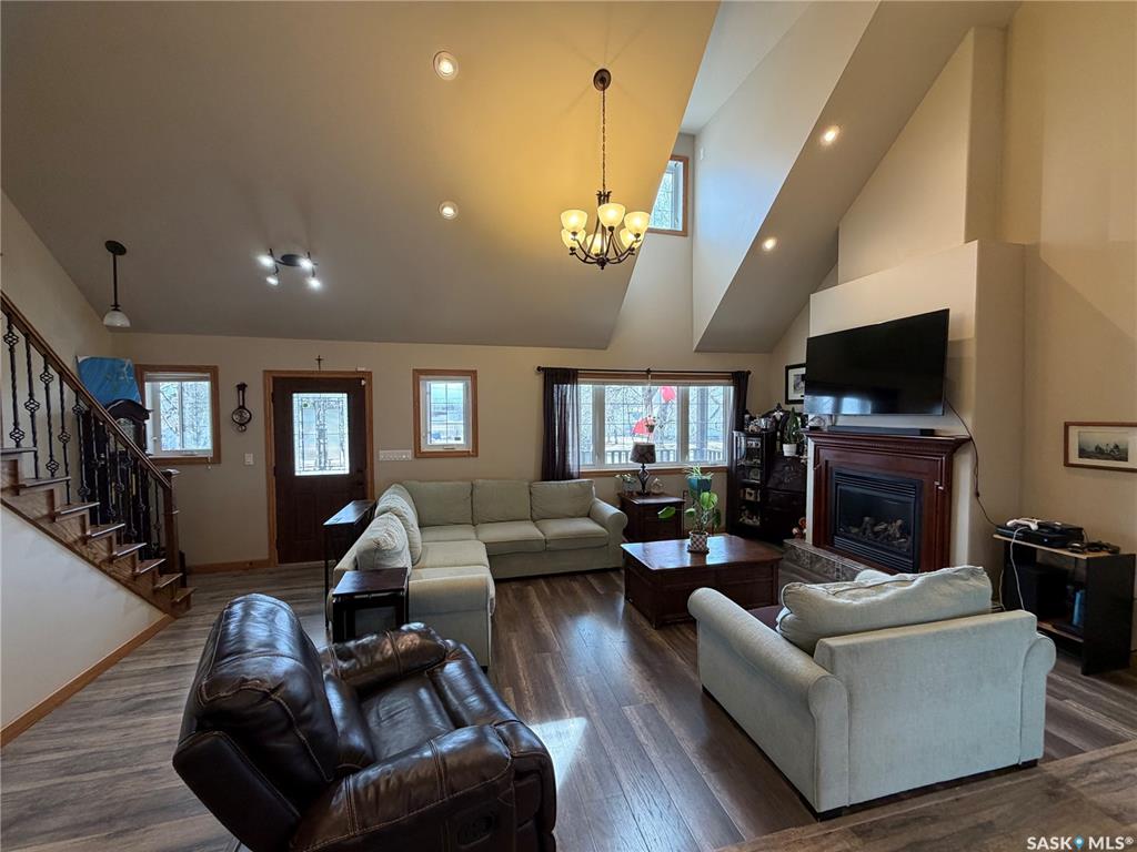 Fifth View of 809 Spencer Street, Carnduff, Saskatchewan, S0C 0S0