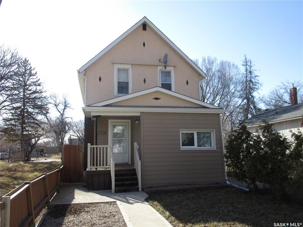 MLS® listing #SK033132 for sale located at 1328 Retallack Street