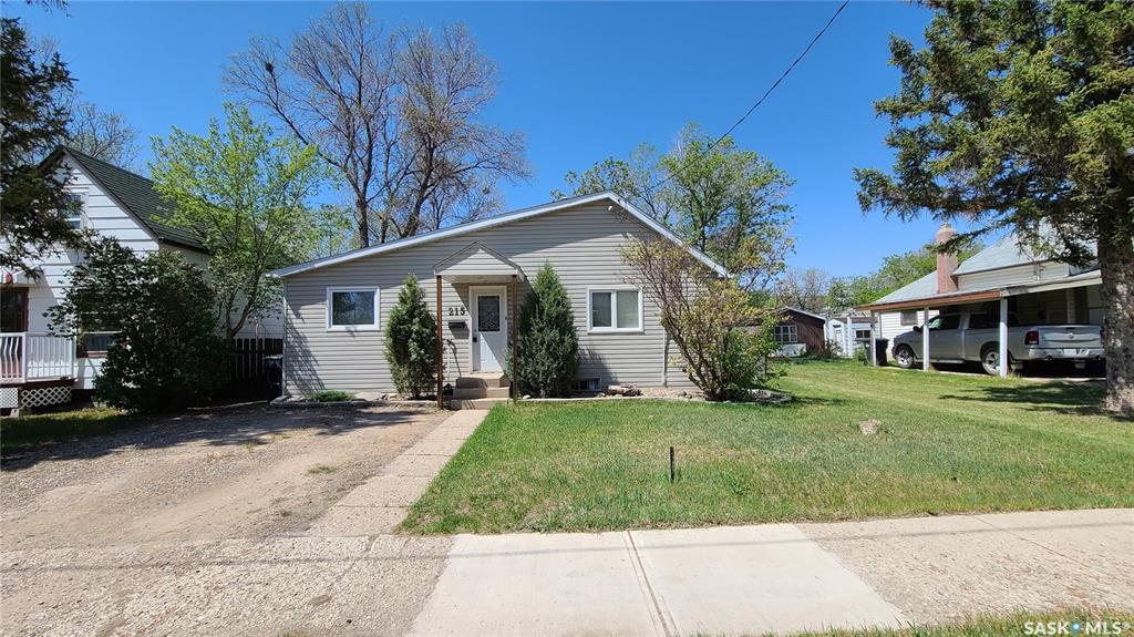 Second View of 215 Mergens Street, Weyburn, Saskatchewan, S4H 1R4