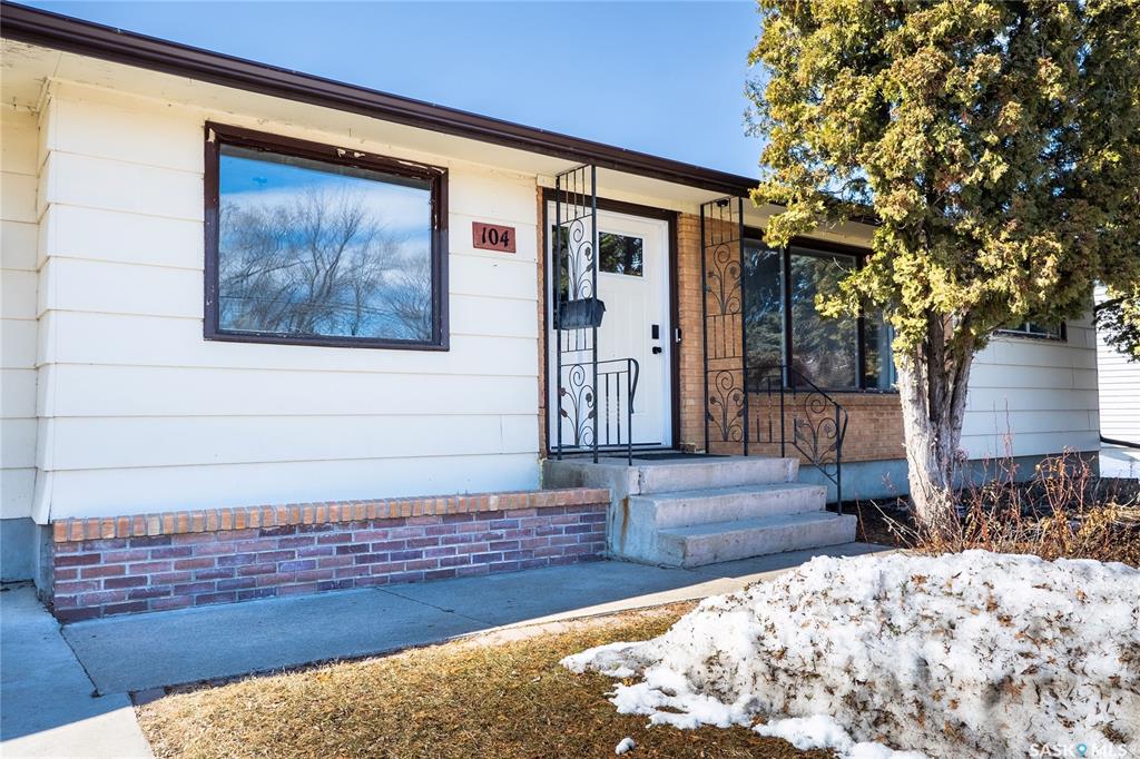 Third View of 104 2nd Avenue, Rosthern, Saskatchewan, S0K 3R0