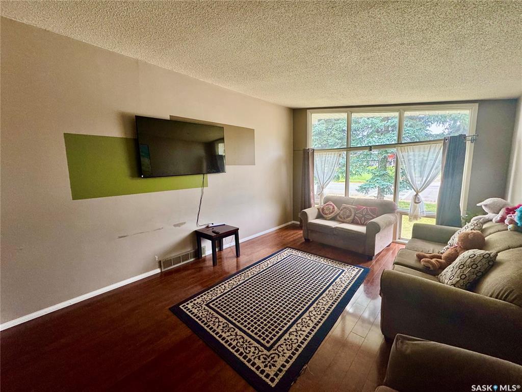 Second View of 545 5th Street N, Weyburn, Saskatchewan, S4H 0Z9