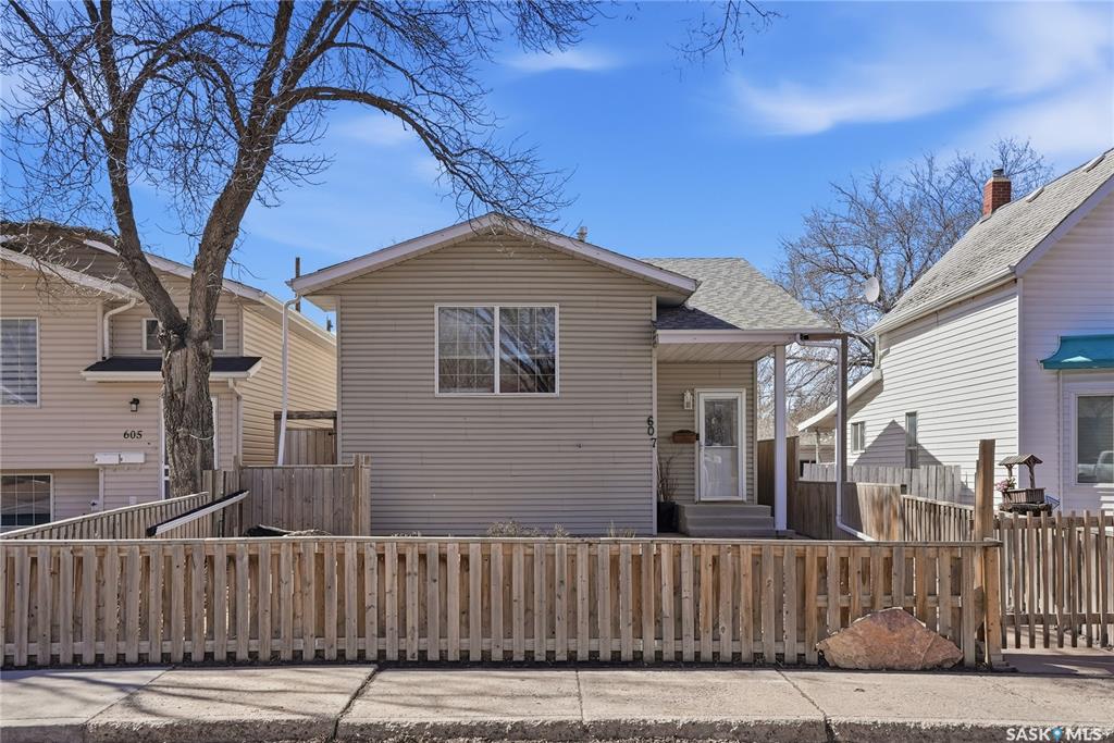 607 J Avenue N, SK033516, Saskatchewan,