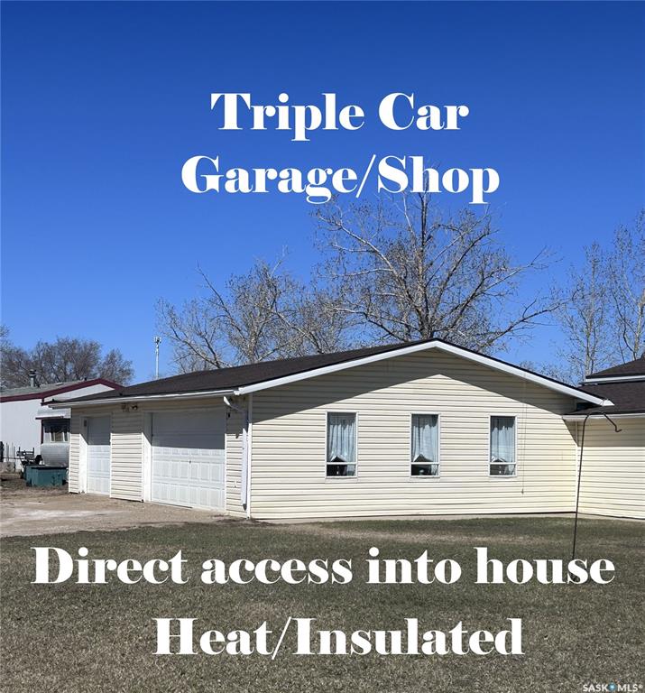 Second View of 301 Willow Park Green, Valleyview, Estevan, Saskatchewan, S4A 2R9