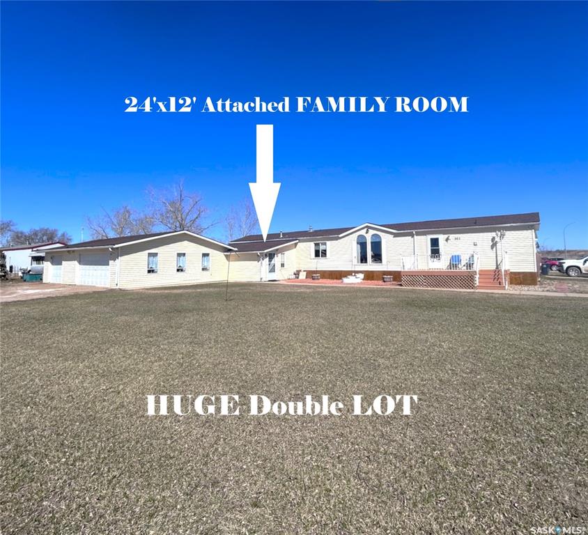 Third View of 301 Willow Park Green, Valleyview, Estevan, Saskatchewan, S4A 2R9