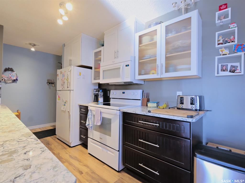 Fifth View of 311 1st Street W #203, Rosetown, Saskatchewan, S0L 2V0