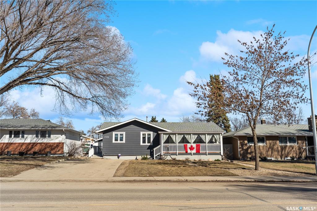 1306 W Avenue N, SK033617, Saskatchewan,