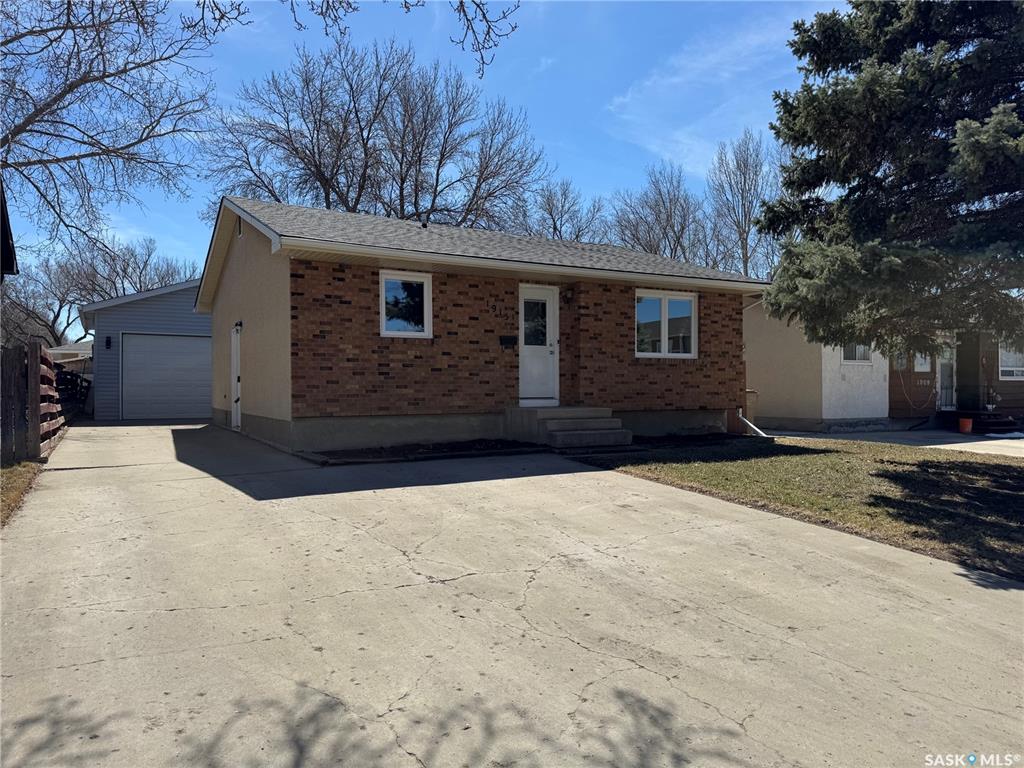 1915 7th Avenue E, SK033639, Saskatchewan,