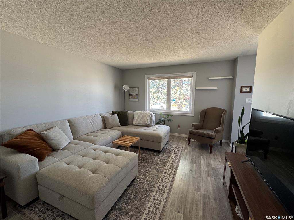 Fifth View of 1915 7th Avenue E, Glencairn, Regina, Saskatchewan, S4N 4M7