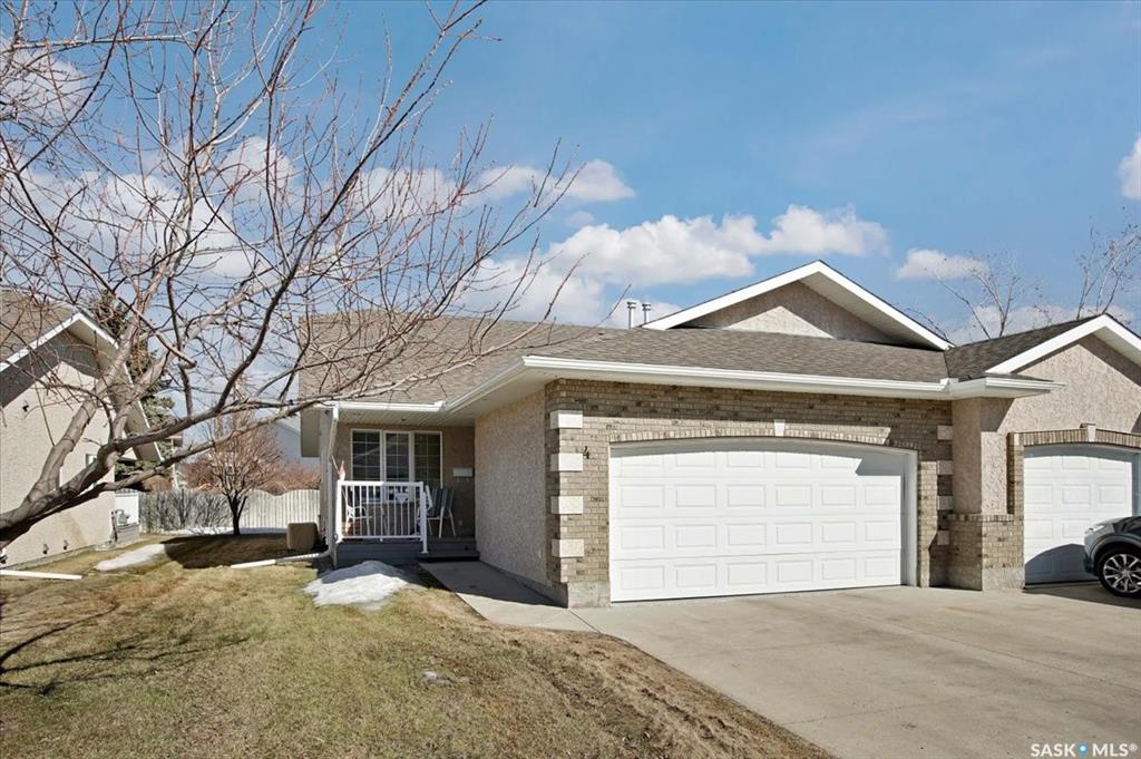 4 Crystal Villa, SK033684, Saskatchewan,