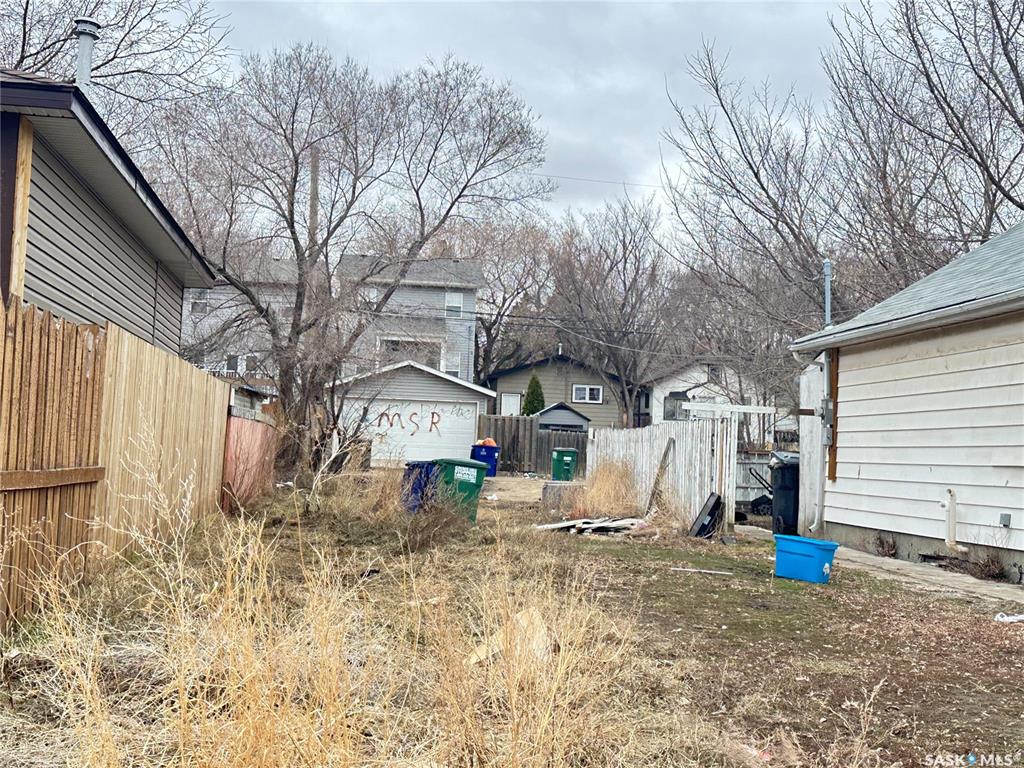 Third View of 129 M Avenue S, Pleasant Hill, Saskatoon, Saskatchewan, S7M 2K1