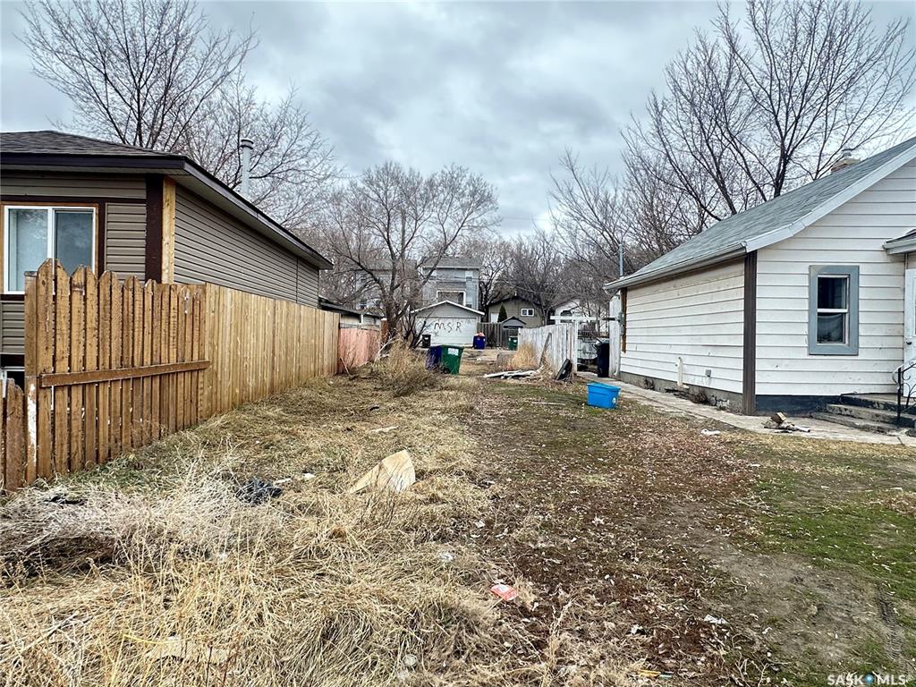 Fourth View of 129 M Avenue S, Pleasant Hill, Saskatoon, Saskatchewan, S7M 2K1