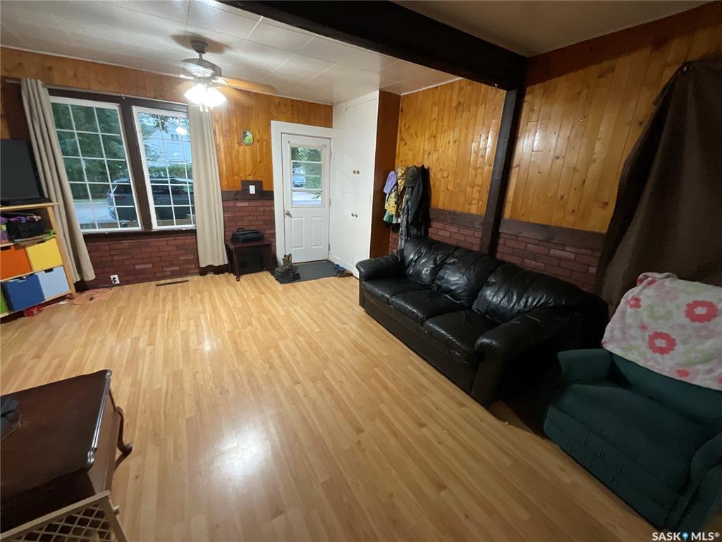 Fourth View of 1002 8th Street, Rosthern, Saskatchewan, S0K 3R0