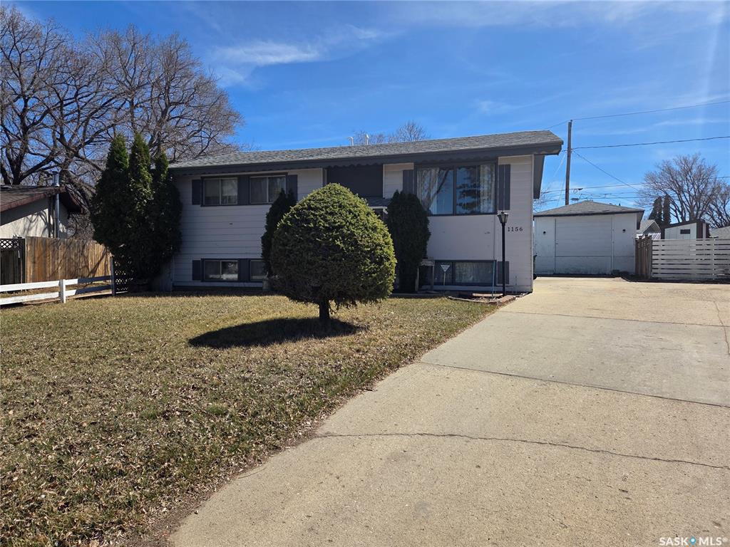 MLS® listing #SK033913 for sale located at 1156 Duffield Crescent