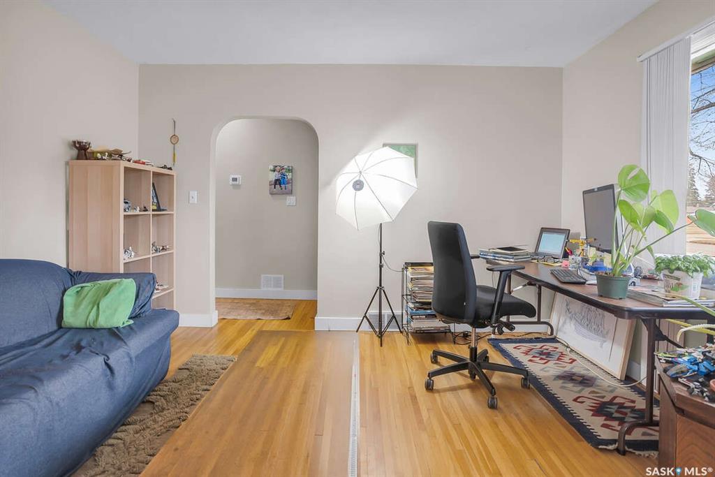 Fourth View of 1711 Broadway Avenue, Nutana, Saskatoon, Saskatchewan, S7H 2B4