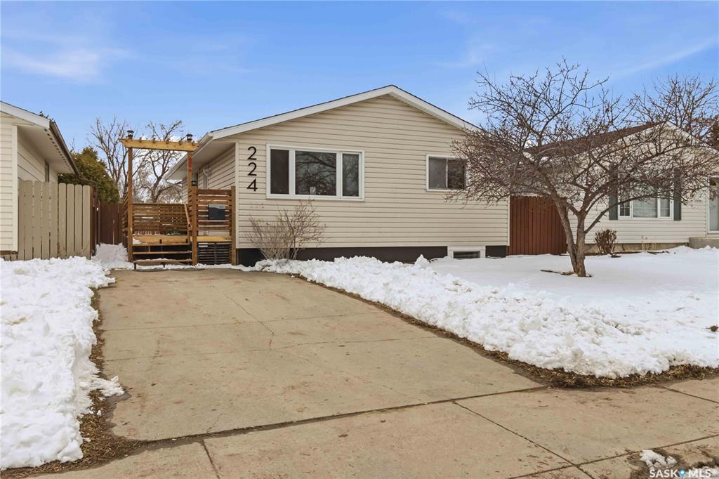 Second View of 224 Waterloo Crescent, East College Park, Saskatoon, Saskatchewan, S7H 4G5