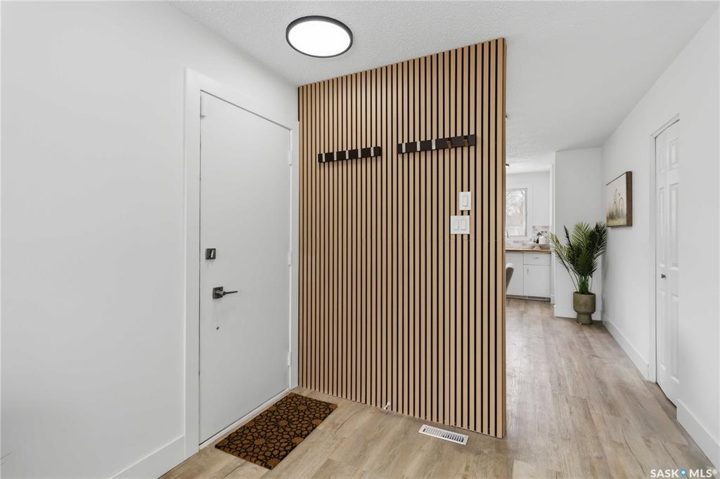 Fourth View of 224 Waterloo Crescent, East College Park, Saskatoon, Saskatchewan, S7H 4G5