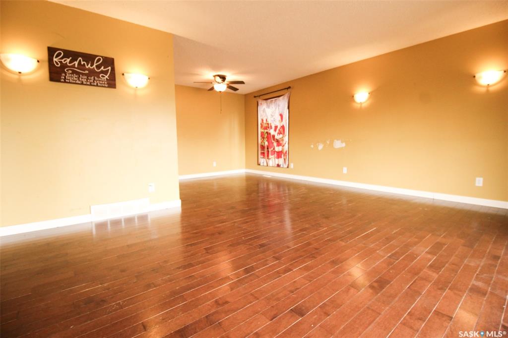 Fourth View of 504 3rd Avenue E, Frontier, Saskatchewan, S0N 0W0