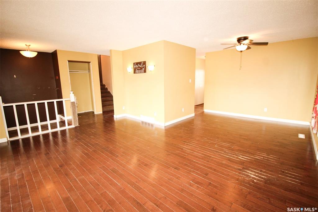 Fifth View of 504 3rd Avenue E, Frontier, Saskatchewan, S0N 0W0