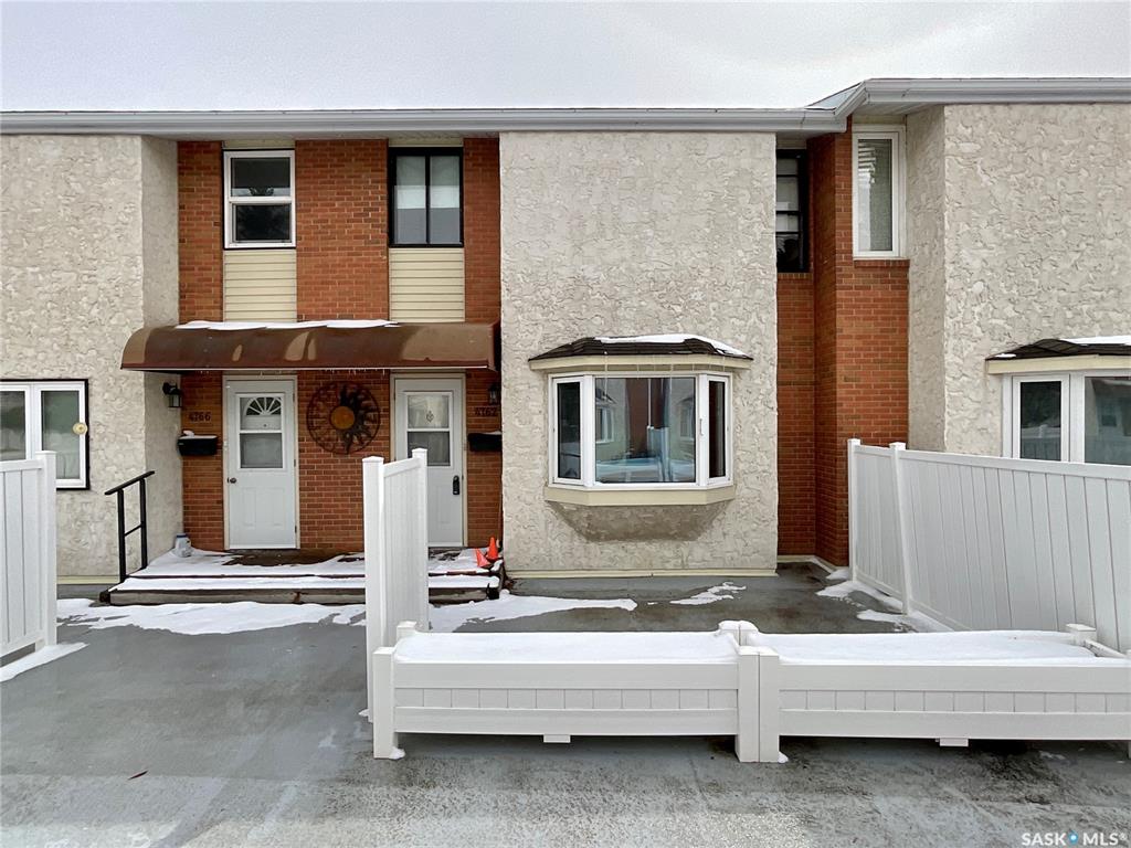 MLS® listing #SK034102 for sale located at 4762 Queen Street