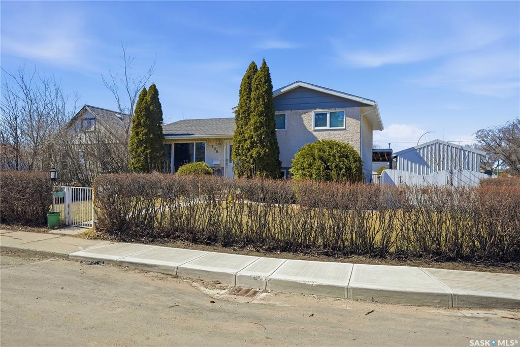 Second View of 200 Halifax Street, Churchill Downs, Regina, Saskatchewan, S4R 1S4