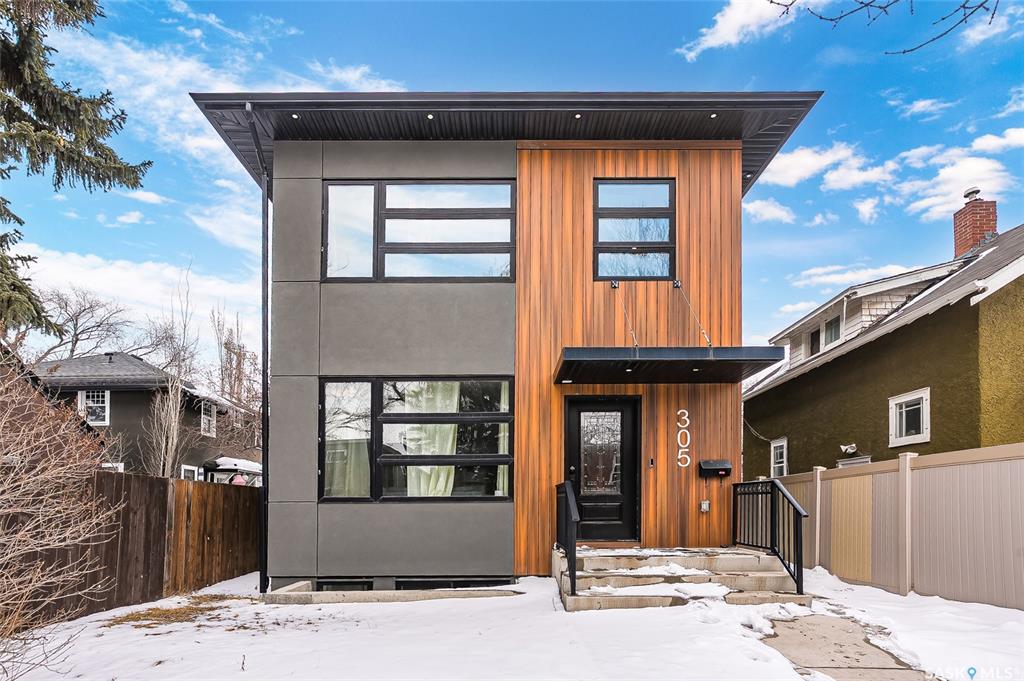 305 Clarence Avenue S, SK034162, Saskatchewan,