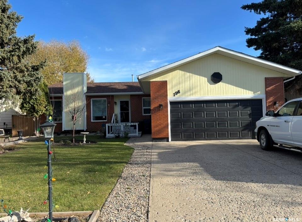 196 Sunset Drive S, SK034209, Saskatchewan,