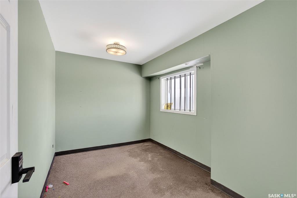 Third View of 25 D 17th Street E, Midtown, Prince Albert, Saskatchewan, S6V 1G6
