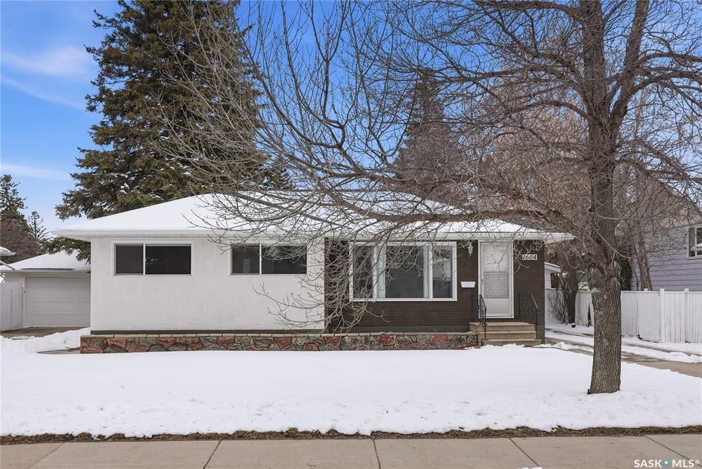 Second View of 1604 Preston Avenue S, Holliston, Saskatoon, Saskatchewan, S7H 2V8