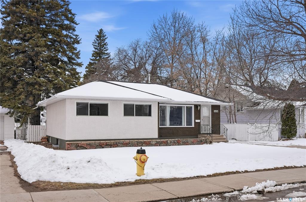 Third View of 1604 Preston Avenue S, Holliston, Saskatoon, Saskatchewan, S7H 2V8