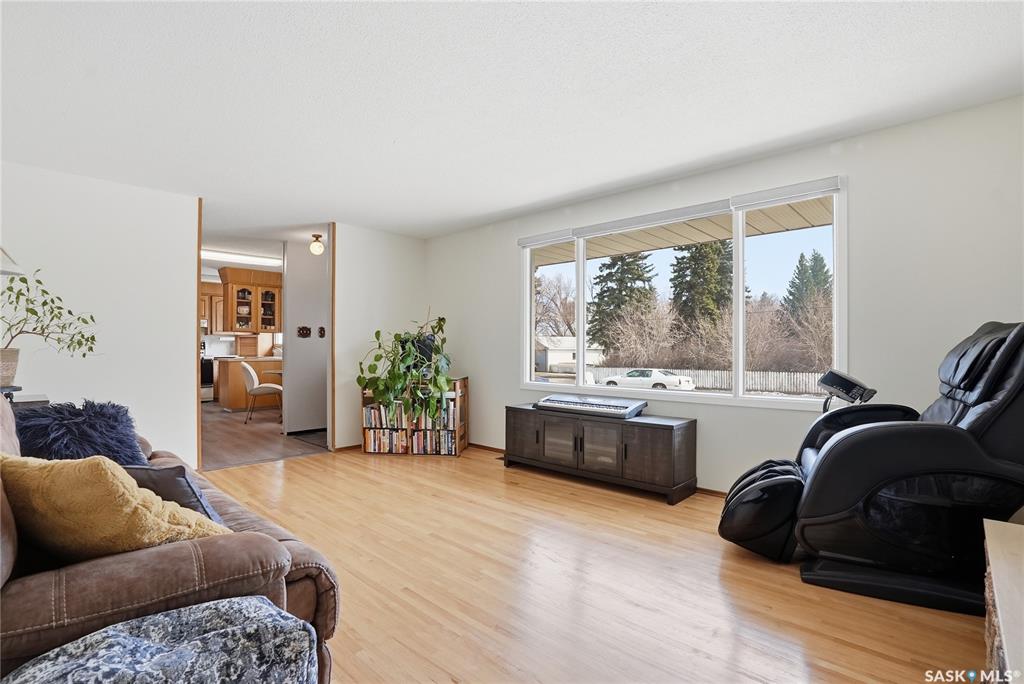 Second View of 1117 Elevator Road, Montgomery Place, Saskatoon, Saskatchewan, S7M 3X1