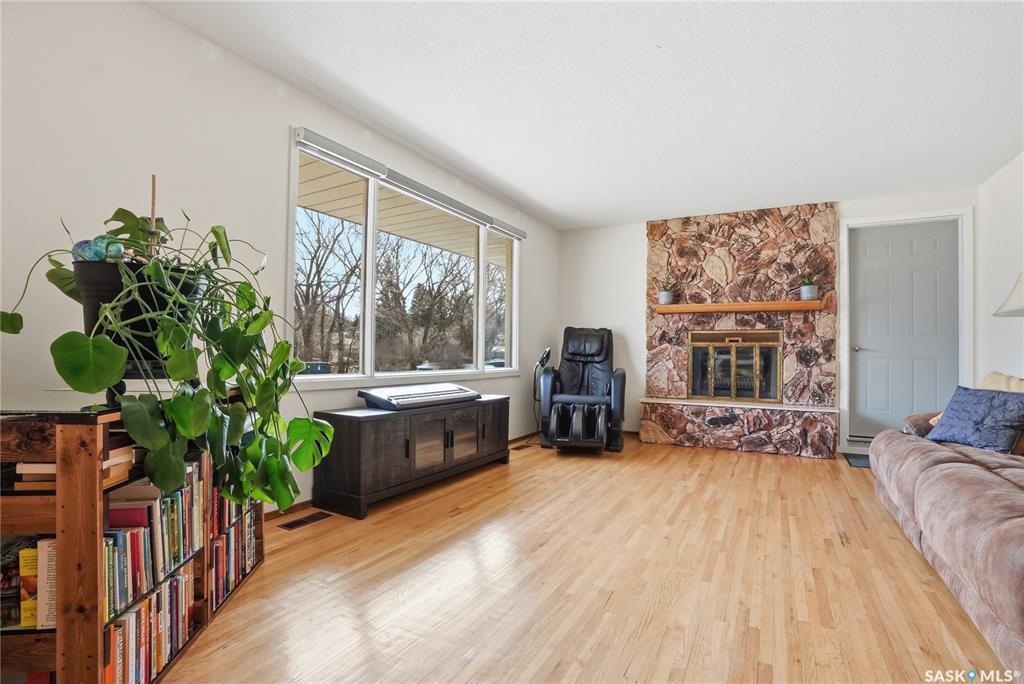 Third View of 1117 Elevator Road, Montgomery Place, Saskatoon, Saskatchewan, S7M 3X1