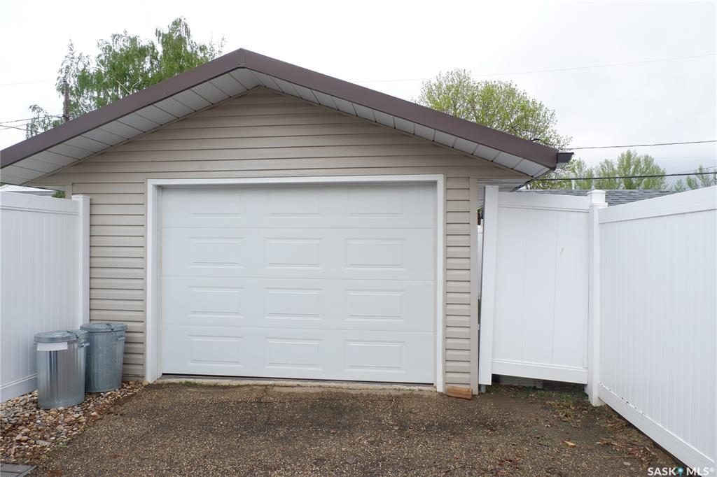 Second View of 116 Empire Place, Assiniboia, Saskatchewan, S0H 0B0