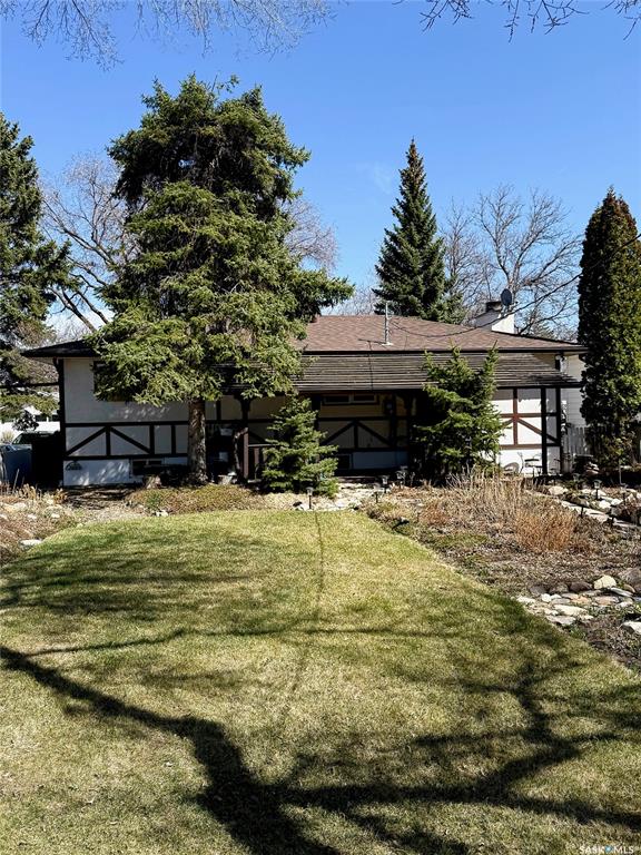 Third View of 860 9th Avenue Ne, North East, Swift Current, Saskatchewan, S9H 2S7