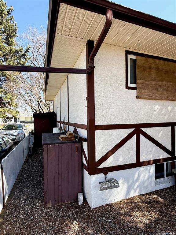 Fifth View of 860 9th Avenue Ne, North East, Swift Current, Saskatchewan, S9H 2S7