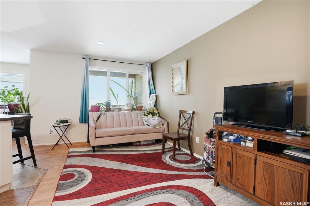 Fourth View of 222 V Avenue S, Pleasant Hill, Saskatoon, Saskatchewan, S7M 3B3