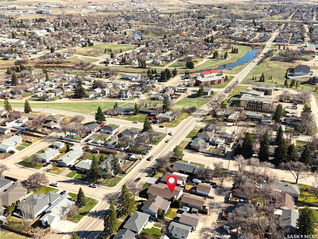 Third View of 730 6th Avenue Ne, North Hill, Swift Current, Saskatchewan, S9H 2M8