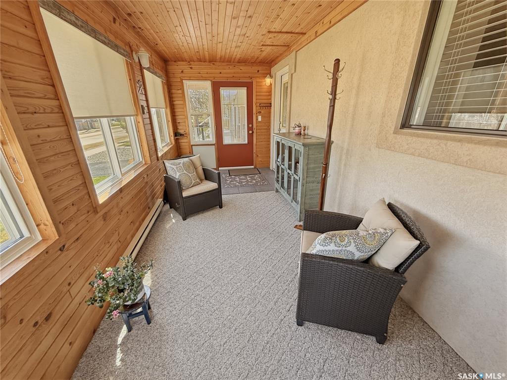 Fourth View of 730 6th Avenue Ne, North Hill, Swift Current, Saskatchewan, S9H 2M8