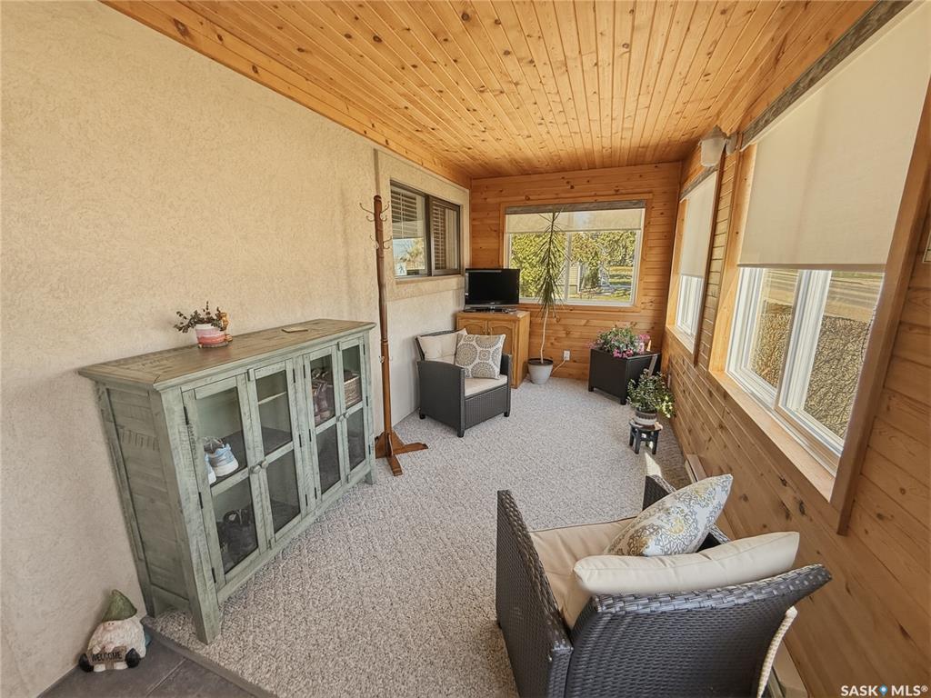 Fifth View of 730 6th Avenue Ne, North Hill, Swift Current, Saskatchewan, S9H 2M8